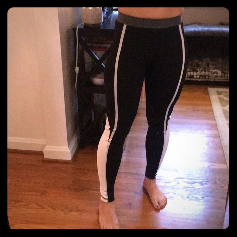 Black/white stripe Athleta tight pant